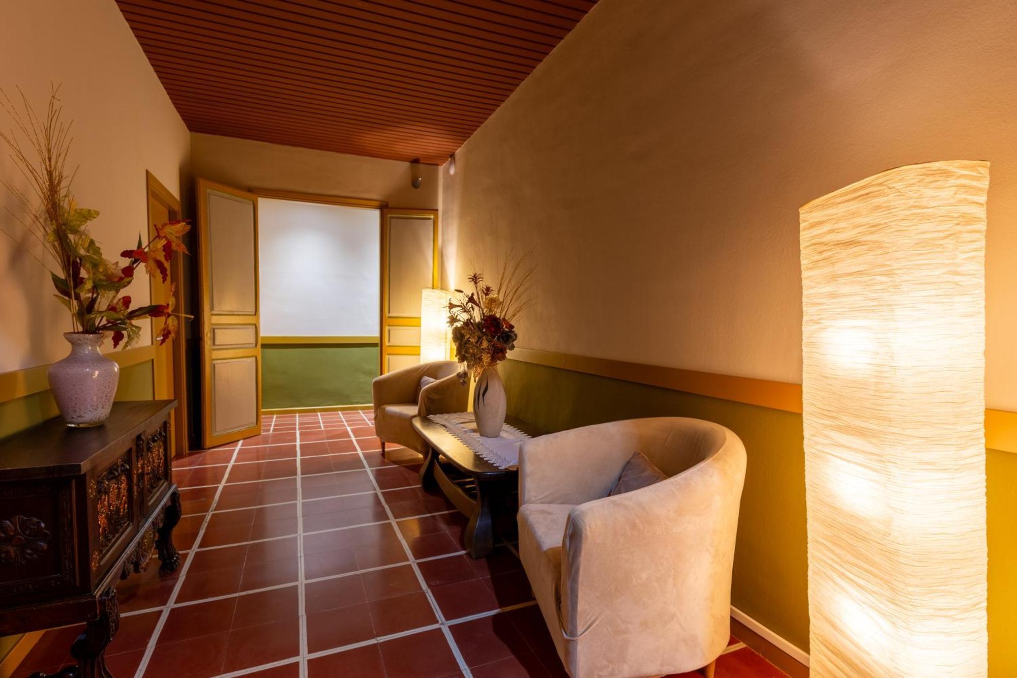 Els Jardins De La Martana Hotel 3*